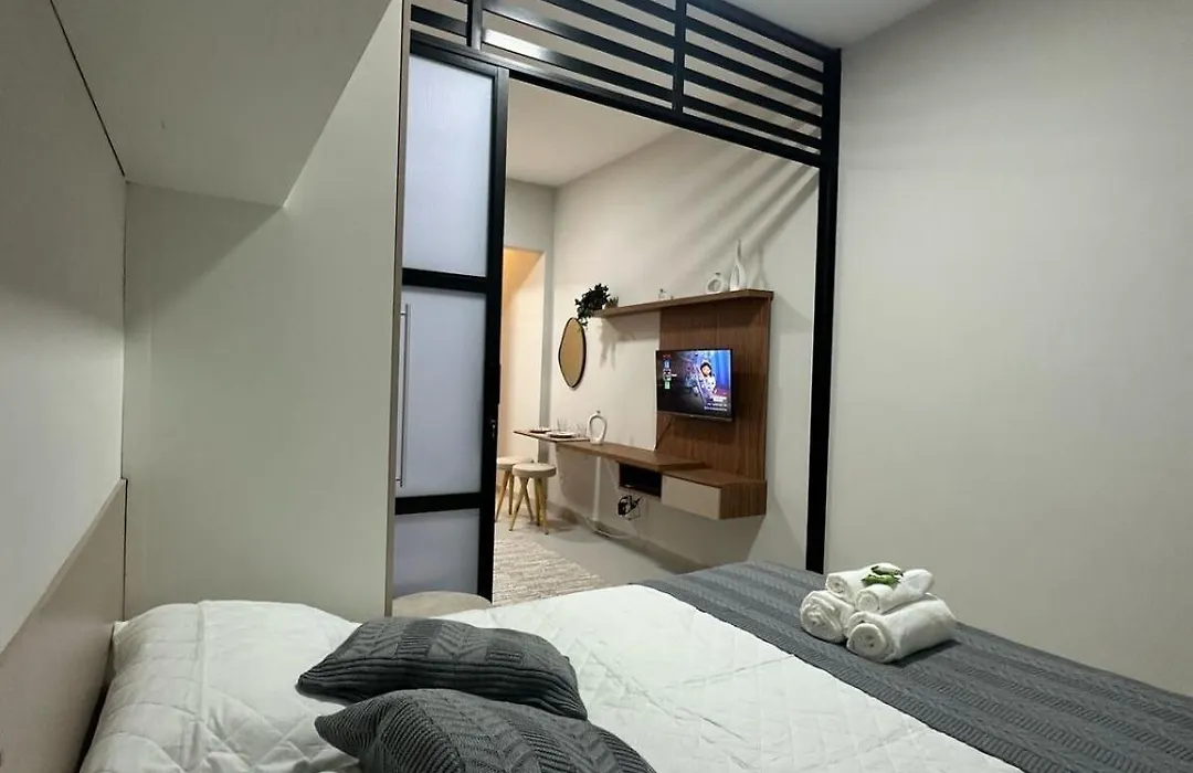 Studio em Copacabana - Reformado-1